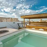 Modern Oasis Near Mdina With Rooftop Pool & View * Rabat