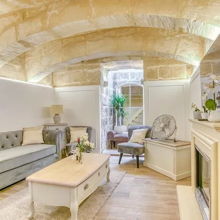 公寓 Modern Oasis Near Mdina With Rooftop Pool & View *