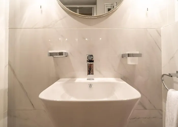 Modern Oasis Near Mdina With Rooftop Pool & View Appartamento *