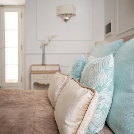 Modern Oasis Near Mdina With Rooftop Pool & View Rabat