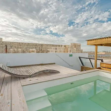 Modern Oasis Near Mdina With Rooftop Pool & View *