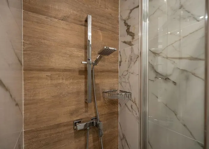 Modern Oasis Near Mdina With Rooftop Pool & View *