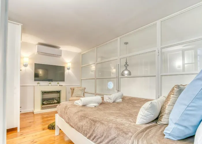 Modern Oasis Near Mdina With Rooftop Pool & View Apartment