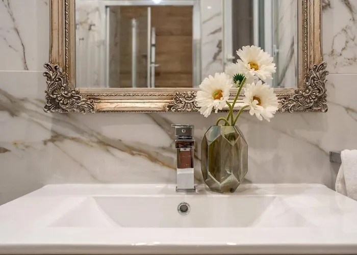 Modern Oasis Near Mdina With Rooftop Pool & View * Rabat