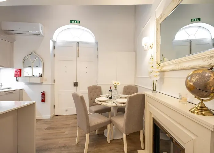 Modern Oasis Near Mdina With Rooftop Pool & View *